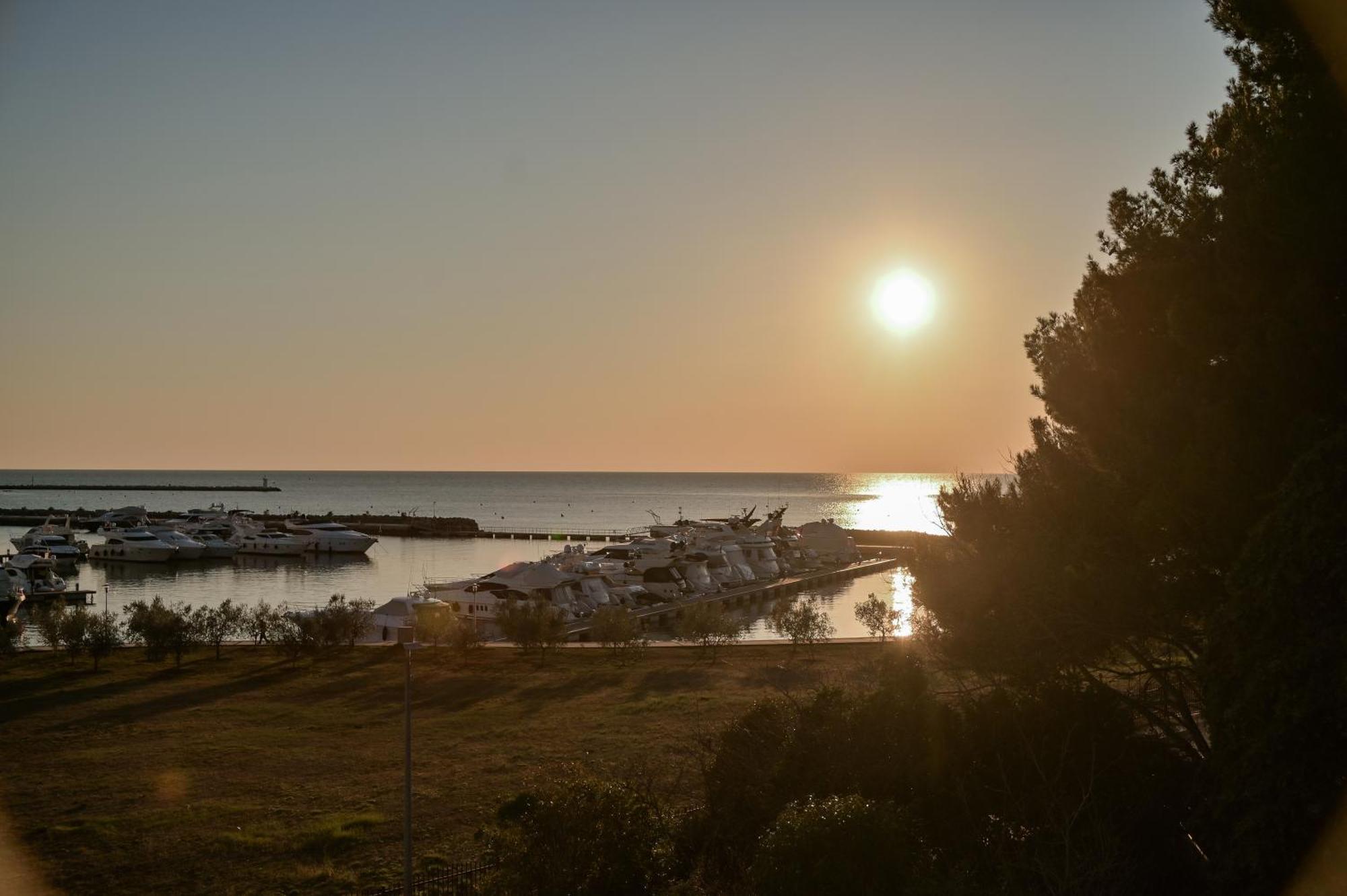 Palazzo Rainis Hotel & Spa - Small Luxury Hotel - Adults Only Novigrad  ภายนอก รูปภาพ